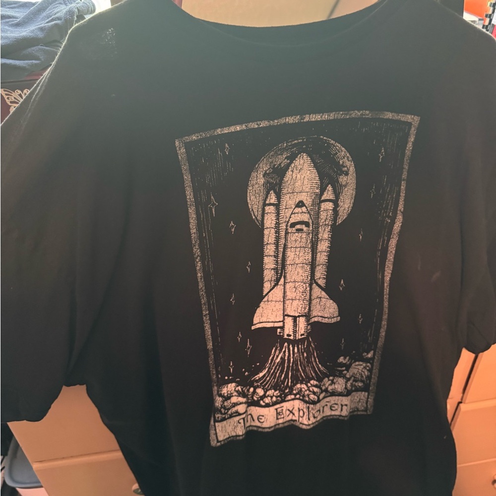 Black Graphic Tee - The Explorer